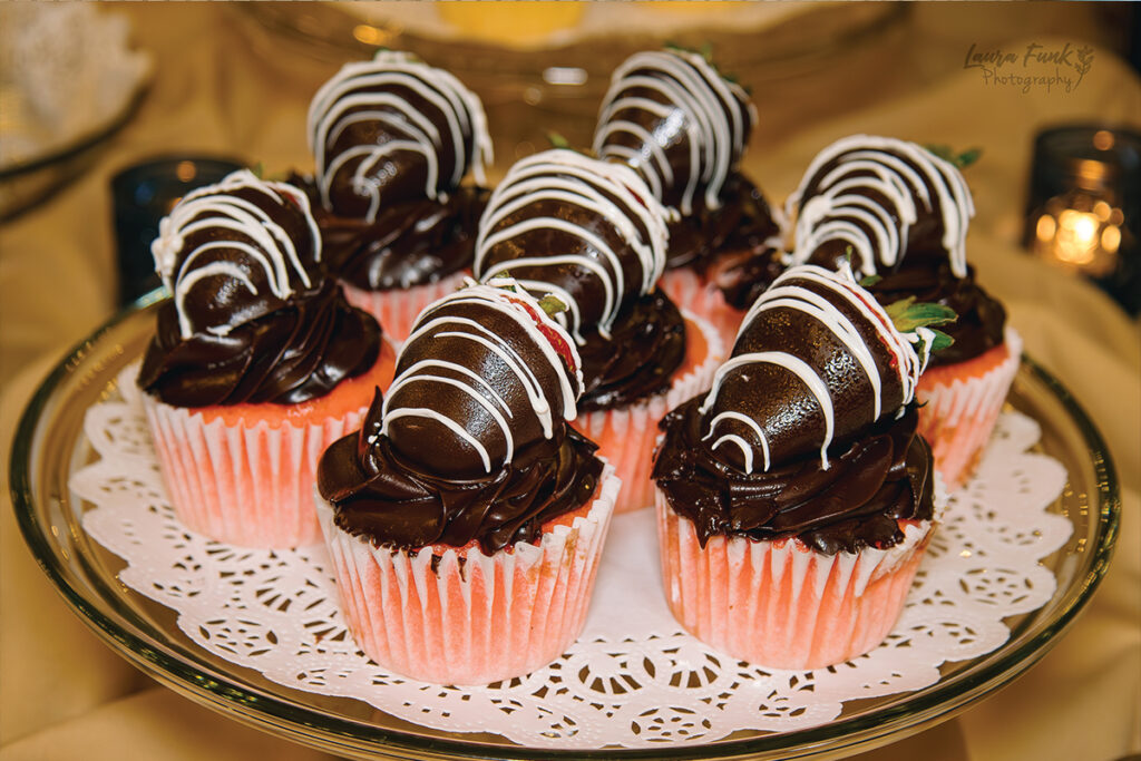 delicious chocolate covered strawberry cupcakes